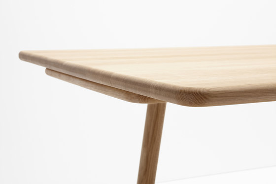 Curved table | Dining tables | H Furniture