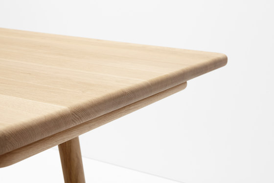 Curved table | Tables de repas | H Furniture