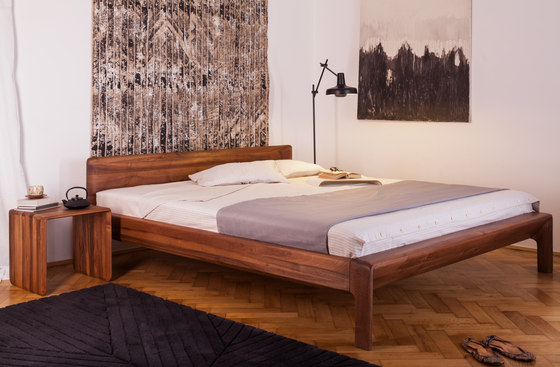 Invito bed | Beds | Artisan