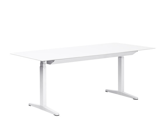HiLow 3 | Contract tables | Montana Furniture