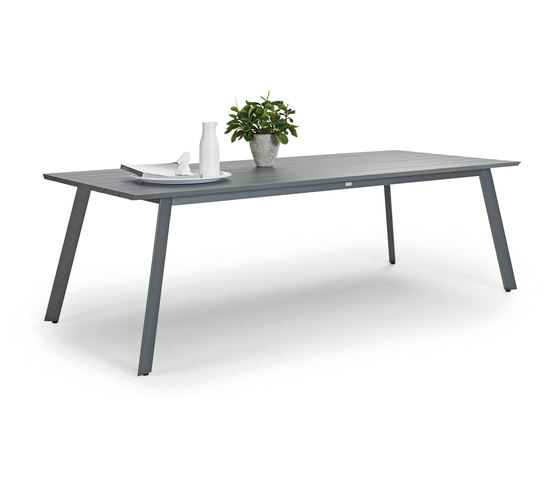 Konic Dining Table | Dining tables | solpuri