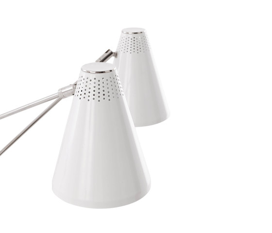 Tri-Arm Floor Lamp | Luminaires sur pied | Design Within Reach