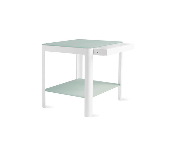 Min Bedside Table with Shelf | Mesillas de noche | Design Within Reach