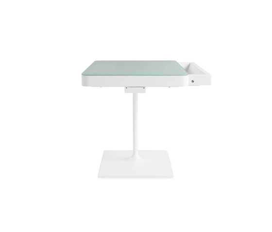Min Bedside Table with Pedestal Base | Tables de chevet | Design Within Reach