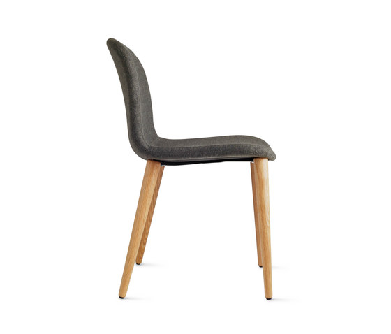 Bacco Chair in Fabric | Oak Legs | Stühle | Design Within Reach