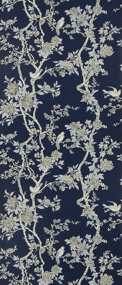 Signature Century Club Wallpaper | Marlowe Floral - Prussian Blue | Drapery fabrics | Designers Guild