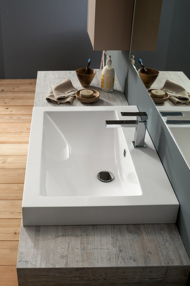Kami | Composition 20 | Meubles muraux salle de bain | Mastella Design
