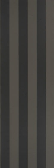 Signature Papers II Wallpaper | Spalding Stripe - Black / Black | Carta parati / tappezzeria | Designers Guild