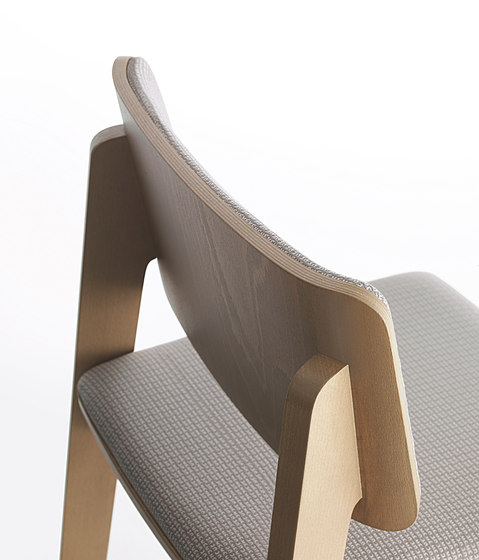 Offset 02813 | Chairs | Montbel