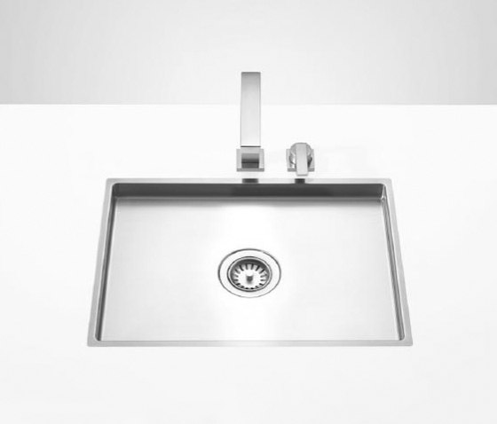 Kitchen sinks in brushed stainless-steel - Fregadero individual | Fregaderos de cocina | Dornbracht