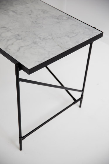 Desk BLACK on BLACK - White Marble | Mesas comedor | HANDVÄRK