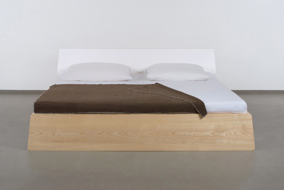Private Space Bed 180 | Beds | ellenberger