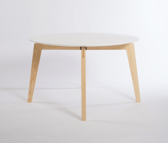 Private Space Dining Table Ash 120 | Mesas comedor | ellenberger
