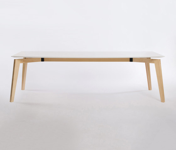 Private Space Dining Table Ash 240 | Mesas comedor | ellenberger