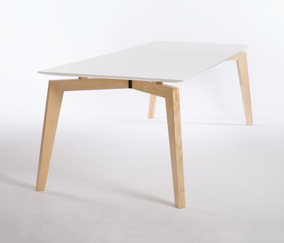 Private Space Dining Table Ash 240 | Mesas comedor | ellenberger