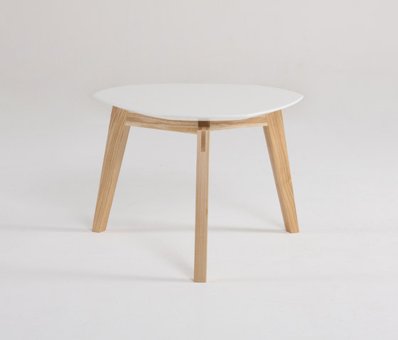 Private Space Sidetable 42 | Coffee tables | ellenberger