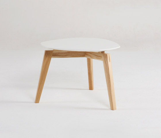 Private Space Sidetable 42 | Coffee tables | ellenberger