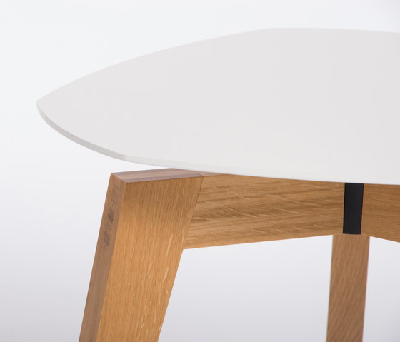 Private Space Sidetable 48 | Tables d'appoint | ellenberger