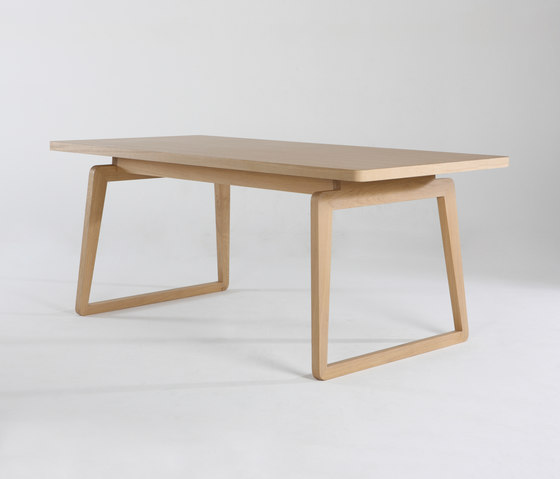 Private Space Dining Table Oak SL | Dining tables | ellenberger