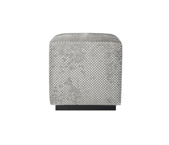 Ono cube | Poufs / Polsterhocker | The Sofa & Chair Company Ltd