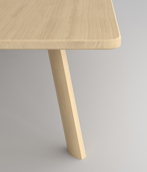 LARGUS Table | Dining tables | Vitamin Design
