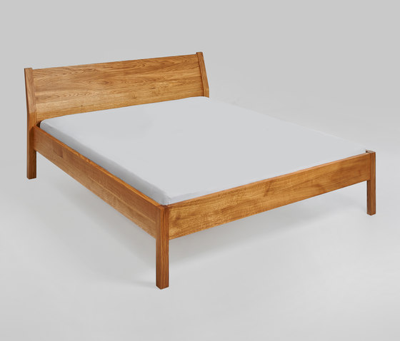 VILLA Bed | Beds | Vitamin Design