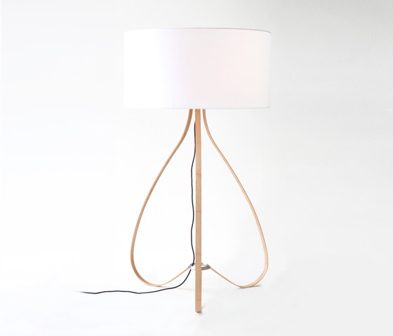 Yun floor lamp | Free-standing lights | lasfera