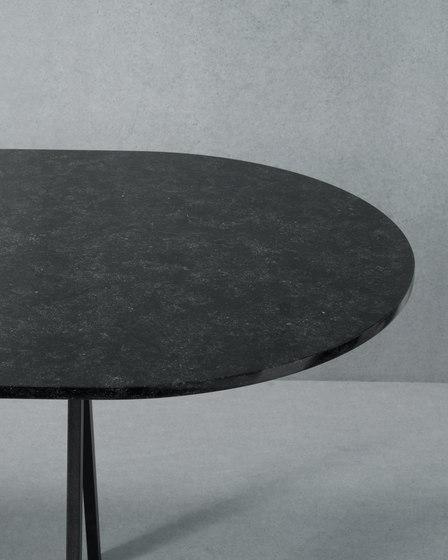 Saw Table marble black rounded | Dining tables | Friends & Founders