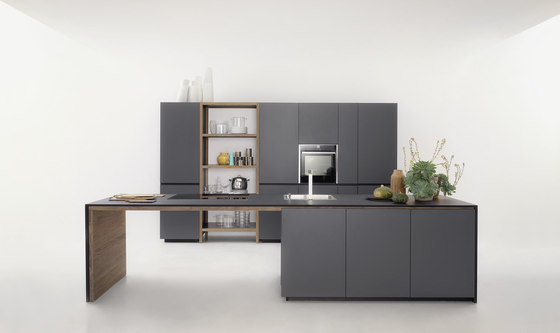 Forma Mentis | Lacquered Door | Fitted kitchens | Valcucine