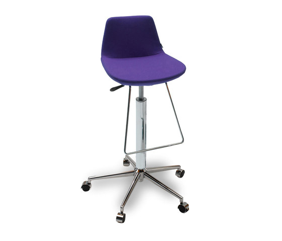 Pera Bar | Counter stools | B&T Design