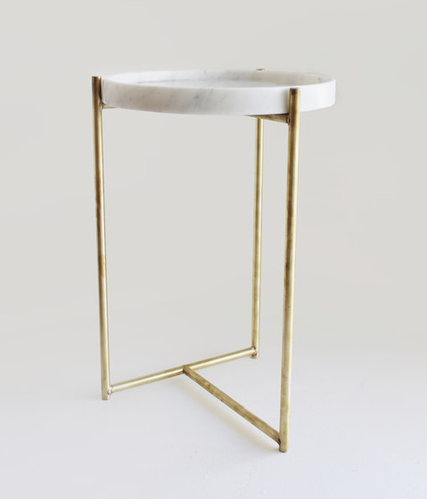 Oliver Marble Tray Side Table Brass | Mesas auxiliares | Evie Group