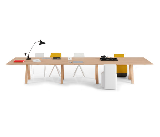 Trestle table | Mesas comedor | viccarbe