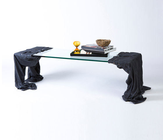 Worn Coffee Table | Tables basses | Thislexik