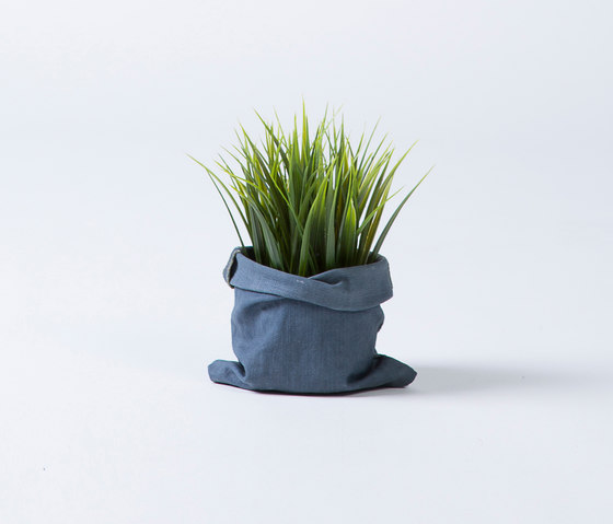 Worn Planter | Vasi piante | Thislexik