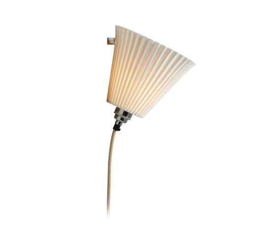 Portable Large Pleated Wall Light, Sand and Taupe Braided Cable | Appliques murales | Original BTC