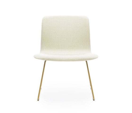 Sola Lounge Chair with Sled Base | Stühle | Martela