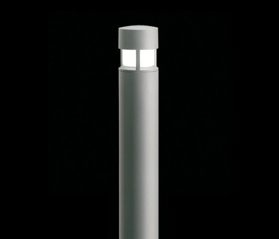 Silvia on post / H. 1200 mm - Sandblasted Glass - 360° Emission | Lámparas exteriores de suelo | Ares