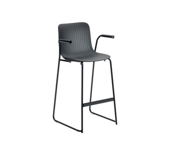 Dragonfly | Stackable stool with armrests | Taburetes de bar | Segis