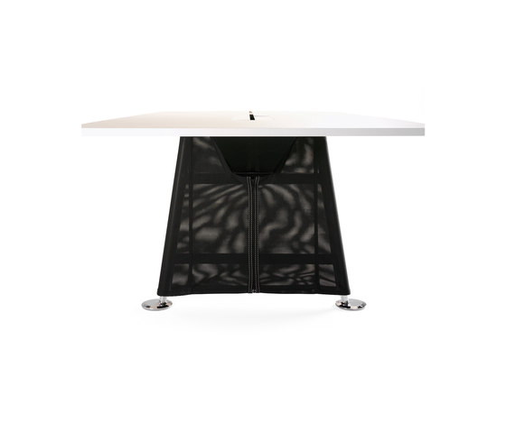 Network conference table | Contract tables | Materia