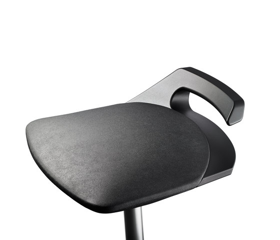muvman FACTORY | Lean stools | aeris