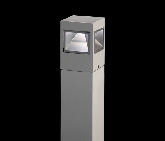 Leo 120 on post / Omnidirectional - Transparent Glass | Outdoor floor lights | Ares