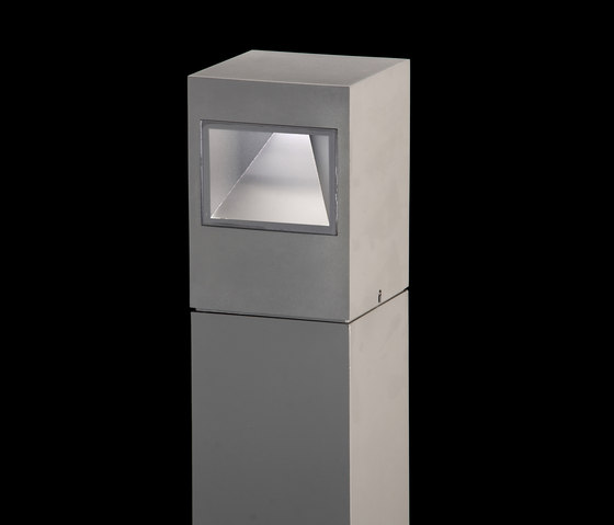Leo 160 on post Power LED / Unidirectional - Transparent Glass | Outdoor floor lights | Ares