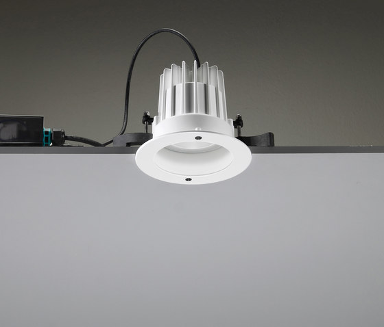 Leila 135 CoB LED / Ghiera Verniciata - Fascio Medio 20° | Lampade outdoor incasso soffitto | Ares