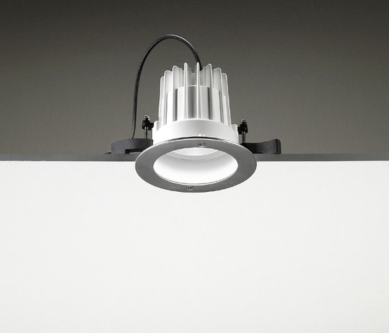Leila 135 CoB LED 230V / Ghiera in Acciaio Inox - Fascio Medio 30° | Lampade outdoor incasso soffitto | Ares