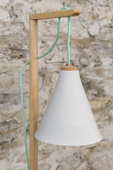 Halsey Floor Lamp | Free-standing lights | VOLK