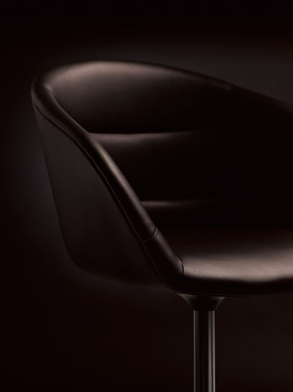 Kyo | Chairs | Walter K.