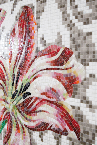 Grey Tulips | Glass mosaics | Bisazza