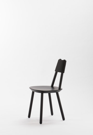 Naïve chair, black | Sillas | EMKO PLACE