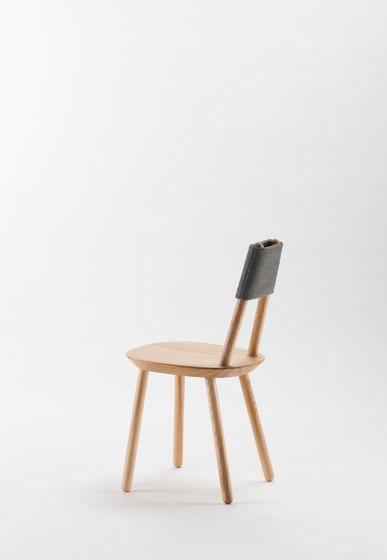Naïve chair, natural ash | Chairs | EMKO PLACE
