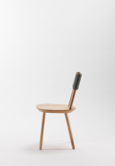 Naïve chair, natural ash | Chairs | EMKO PLACE